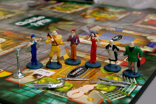 Настольные игры - Поиграем в Cluedo: «А  не полковник ли убил жертву в зимнем саду подсвечником?…»